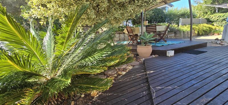 4 Bedroom Property for Sale in Glentana Western Cape